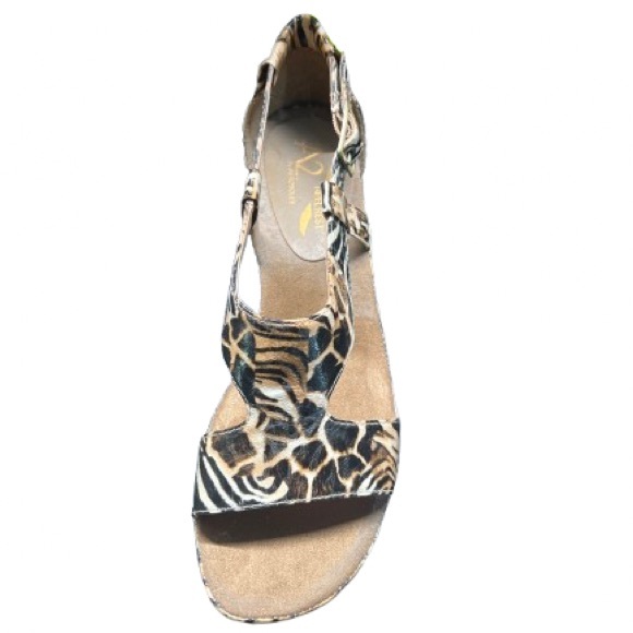 A2 by Aerosoles Women's Crown
Chewels Wedge Sandal sz 7.5 !!new no box.!! - Picture 1 of 12